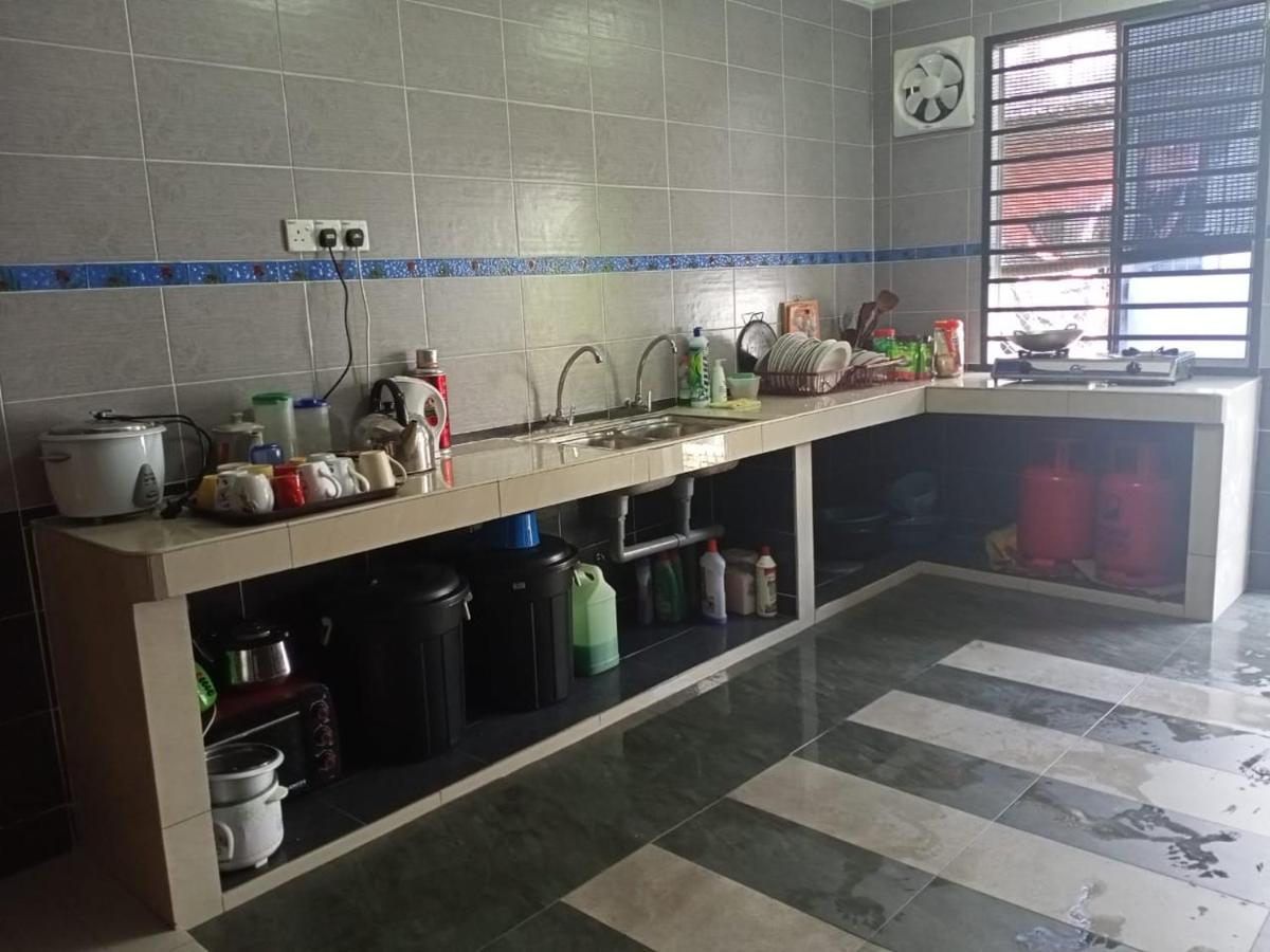35, Jalan Seri Bayu 18 Kampong Bagan Lalang Luaran gambar