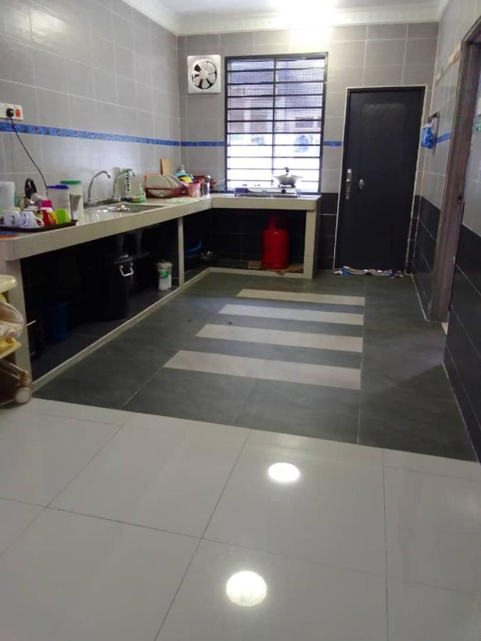 35, Jalan Seri Bayu 18 Kampong Bagan Lalang Luaran gambar